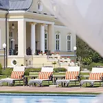 Amade Chateau 호텔