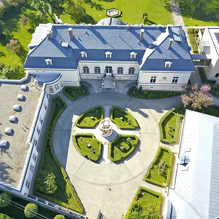 Amade Chateau Vrakúň