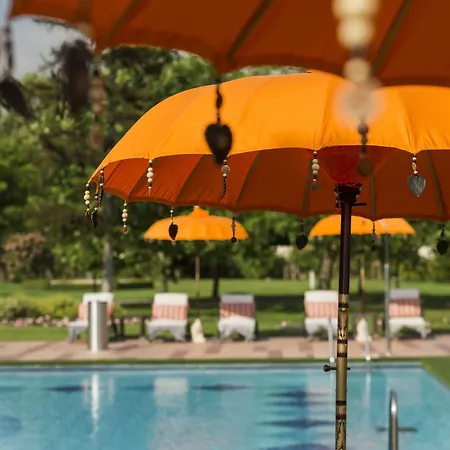 Amade Chateau Hotel 5*