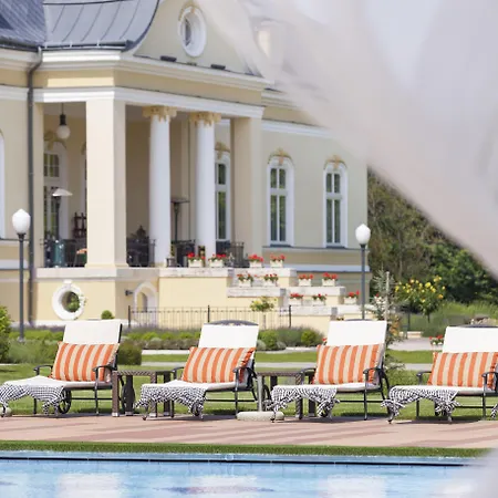 Amade Chateau 호텔