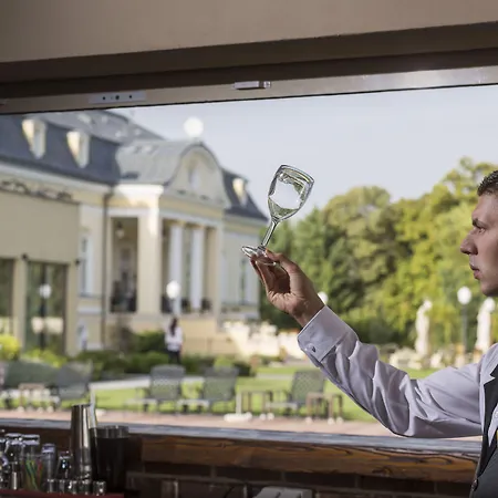 Amade Chateau 5* Vrakúň