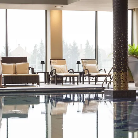 Amade Chateau Hotel 5*