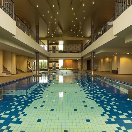 Amade Chateau 5*