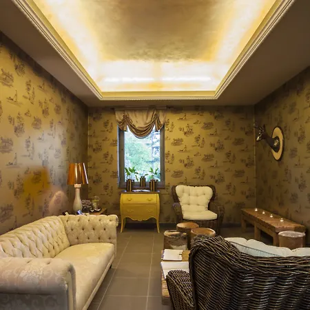 Amade Chateau Hotel 5*