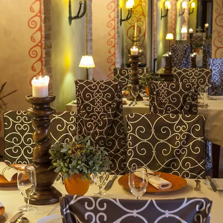 Amade Chateau Hotel Vrakúň