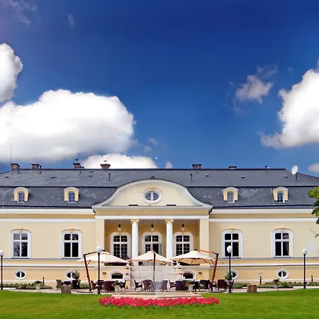 Amade Chateau 5* Vrakúň