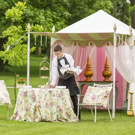 Amade Chateau 5* Vrakúň