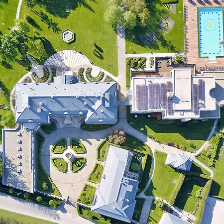 Amade Chateau Vrakúň