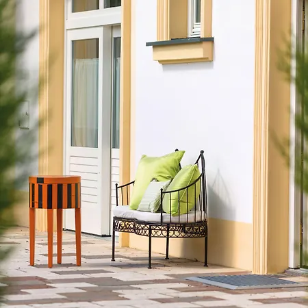 Amade Chateau Hotel Vrakúň