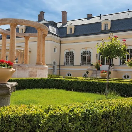 Amade Chateau